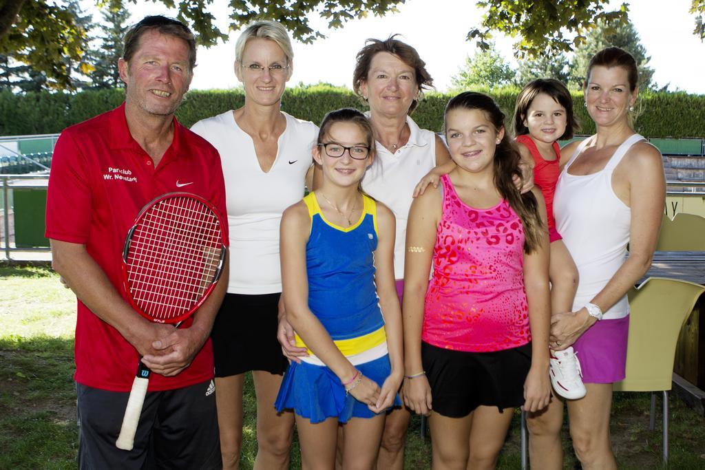 Neudorfl Tennis- Und Freizeitzentrum Neudoerfl מראה חיצוני תמונה