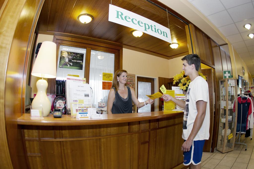 Neudorfl Tennis- Und Freizeitzentrum Neudoerfl מראה חיצוני תמונה