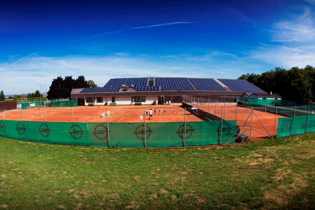 Neudorfl Tennis- Und Freizeitzentrum Neudoerfl מראה חיצוני תמונה